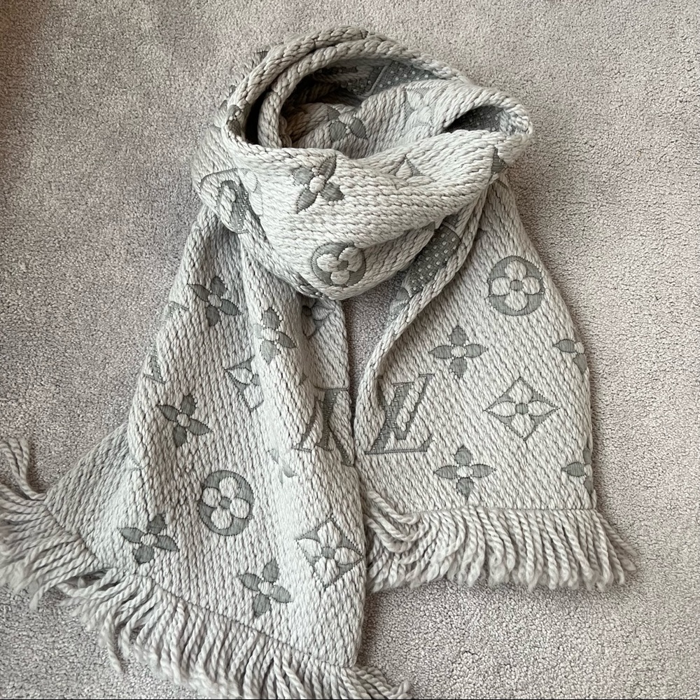 Louis Vuitton wool scarf